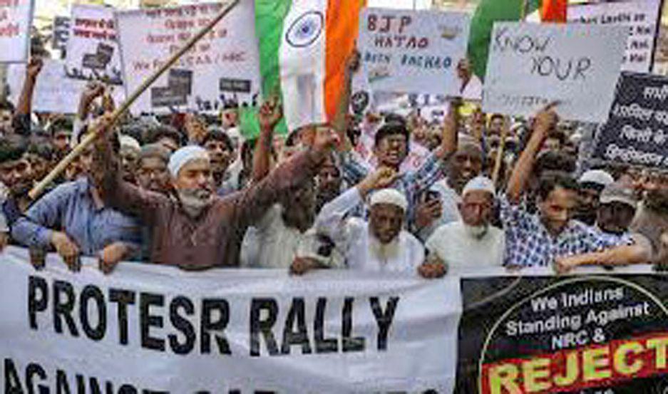 Detienen en India a cientos de activistas e intelectuales