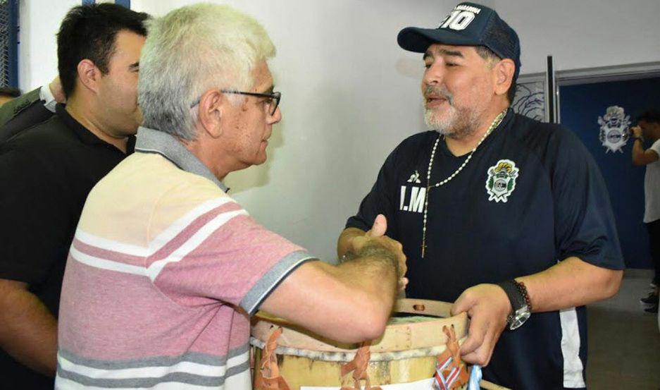 Ya hay una enorme expectativa por la llegada de Diego Maradona a Santiago del Estero Ser� a fines de abril cuando el Lobo visite al Ferro