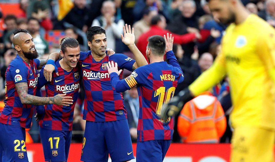 Barcelona cerroacute el antildeo a puro gol- vencioacute 4-1 al Alaveacutes