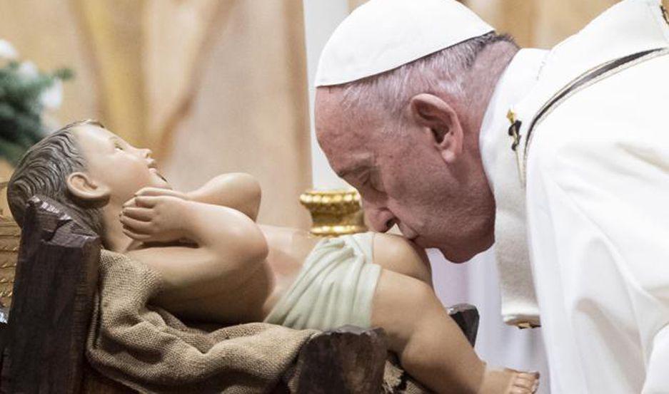 El Santo Padre presidió la misa de Navidad en la Basílica de San Pedro