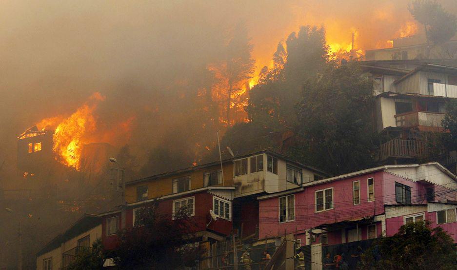 Ya se consumieron 150 hect�reas y hay 1715 personas sin energía eléctrica