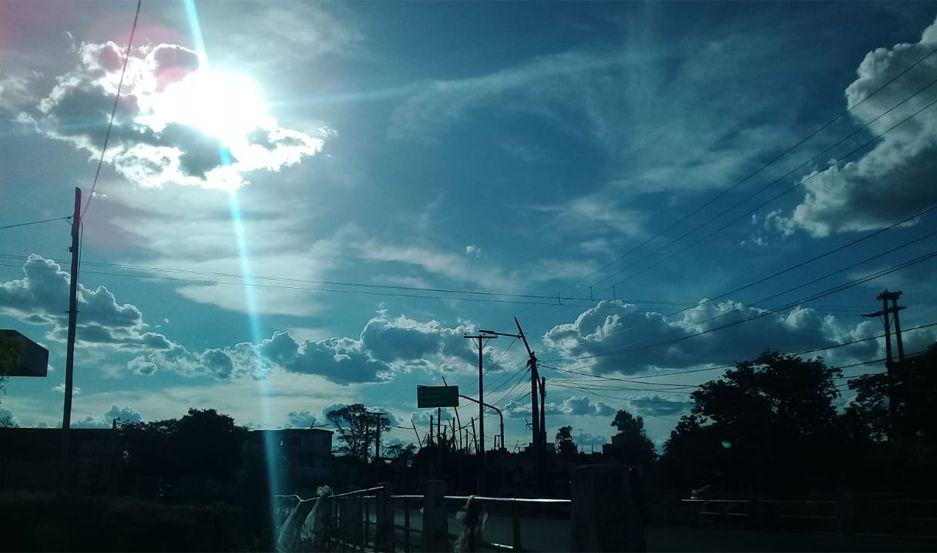 iexclInsoportable- Pasadas las 19 Santiago rozoacute los 50 grados iquesty la lluvia para cuaacutendo