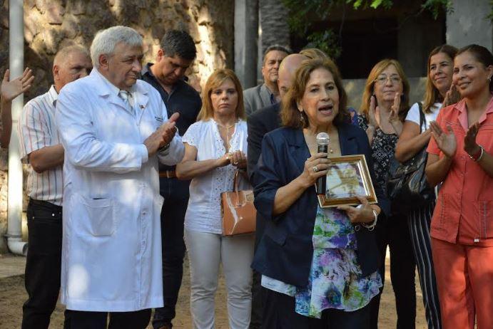 Concretaron un reconocimiento al personal del Ministerio de Salud por sus antildeos de servicio en la institucioacuten