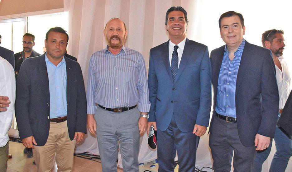 Gerardo Zamora firmoacute un histoacuterico acuerdo para explotacioacuten de fibra oacuteptica con tres gobernadores