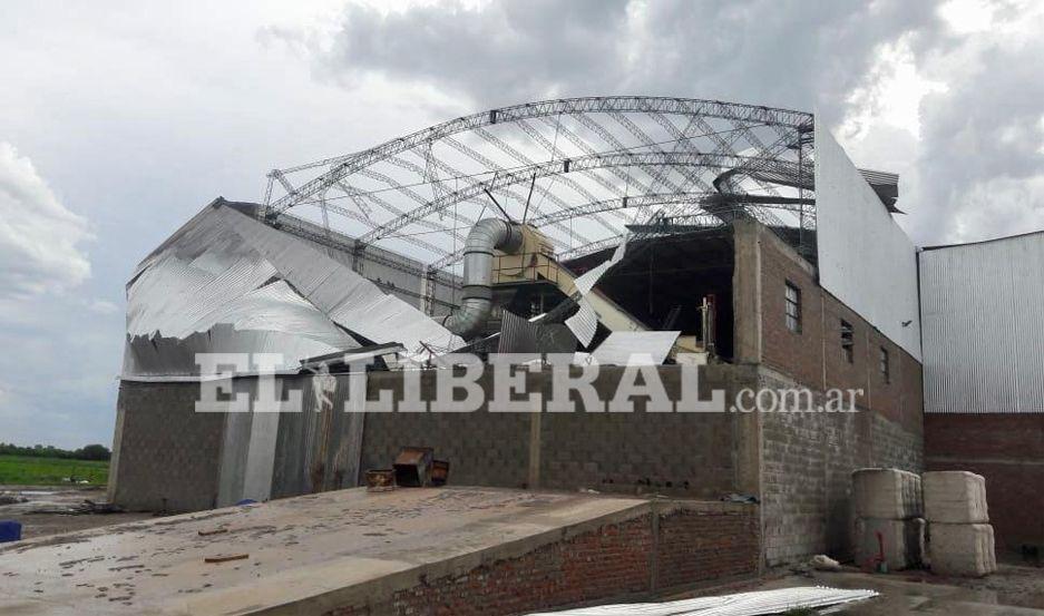 Los daños fueron de consideración en la fbrica de algodón ubicada en El Simbolar