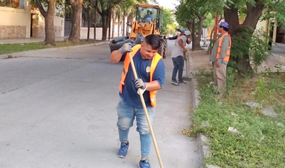 El municipio realizoacute un operativo de limpieza en el barrio Sector El Alto
