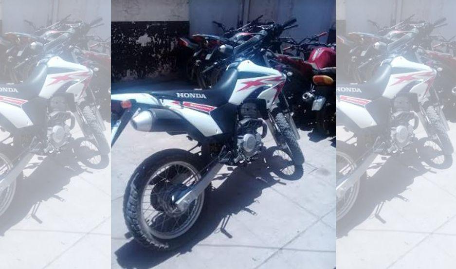 Una moto robada en Tucumaacuten aparecioacute en Antildeatuya