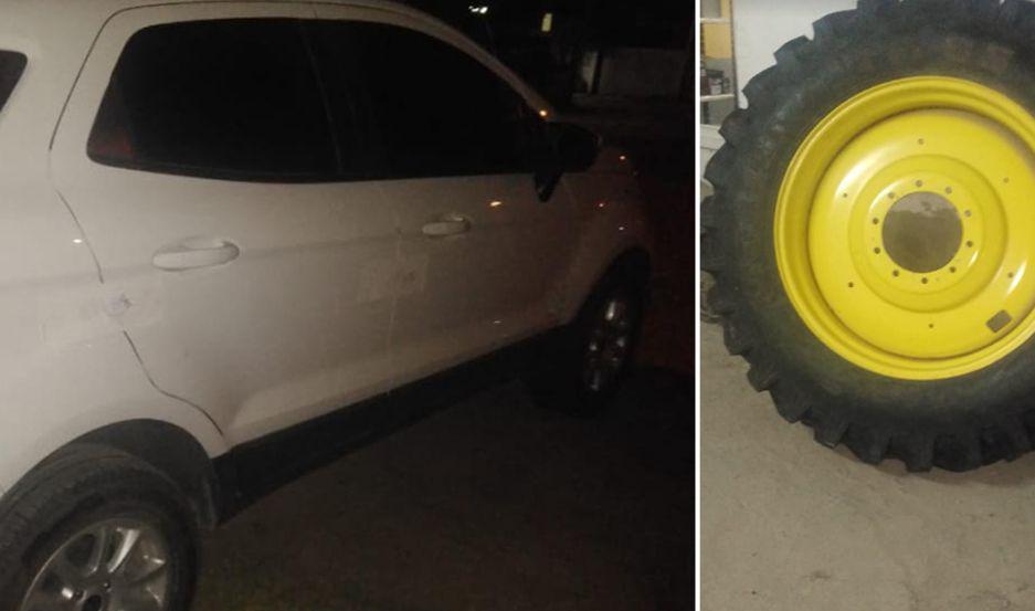 Ladrones intentaron vender una rueda de tractor que habiacutean robado y escaparon abandonando una camioneta