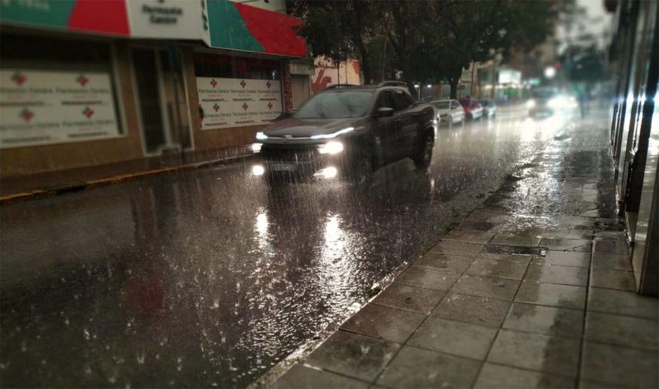 Llovioacute en Santiago del Estero y se mantiene el alerta por maacutes tormentas fuertes
