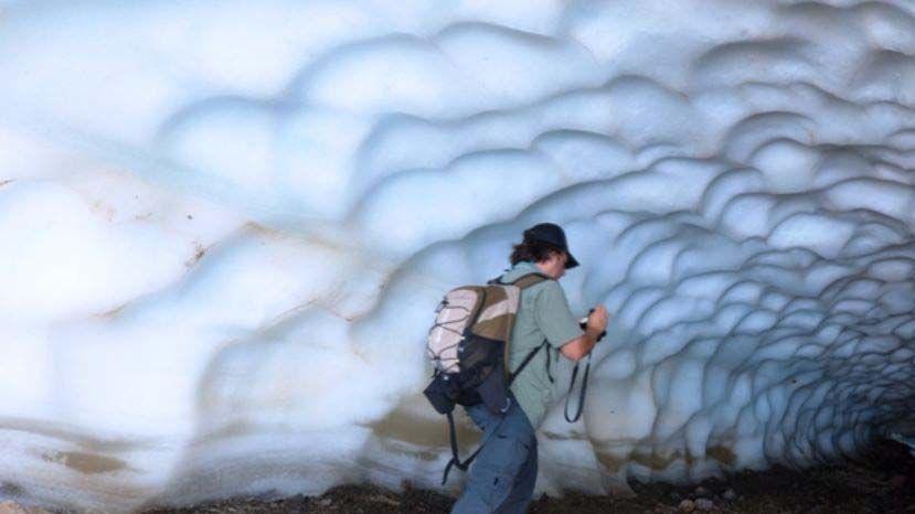 Patagonia- ya empezoacute a formarse el tuacutenel de hielo que dura soacutelo un mes