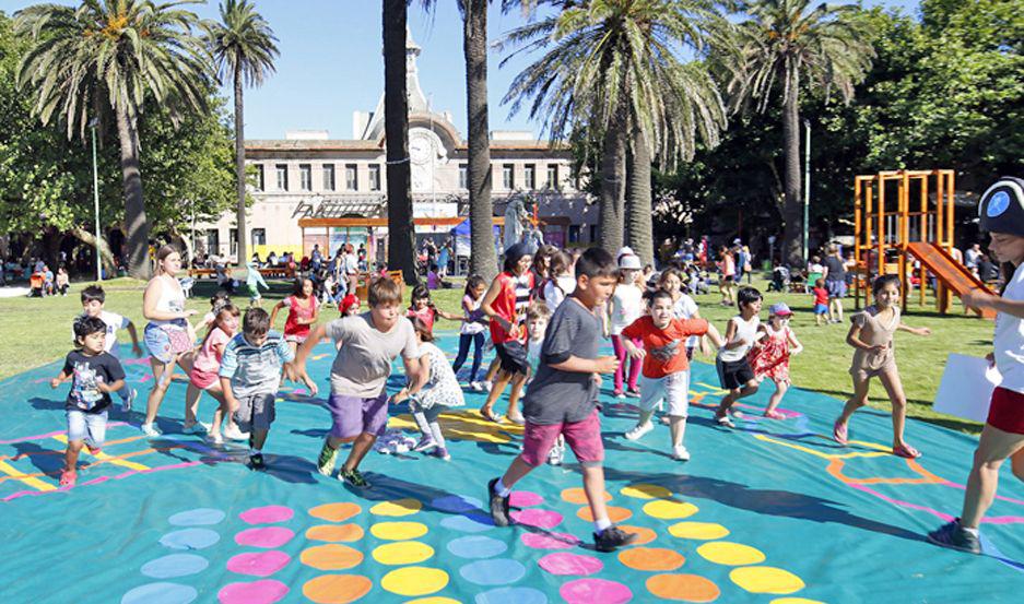 PROPUESTA Se programaron talleres abiertos y actividades artísticas ldicas plsticas títeres juegotecas