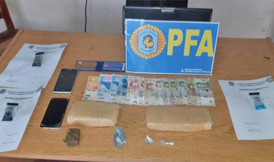 SECUESTRO Adems de los estupefacientes incautaron dinero y celulares