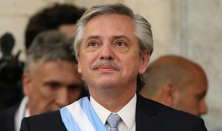 Alberto Fernaacutendez publicoacute las 18 medidas tomadas en su primer mes como presidente
