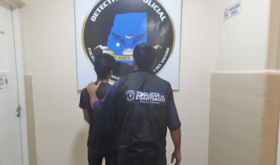 La víctima se encontraba bebienda en una vivienda del B� Agua y Energía adonde tras ir a comprar
regresó acuchillado por el detenido