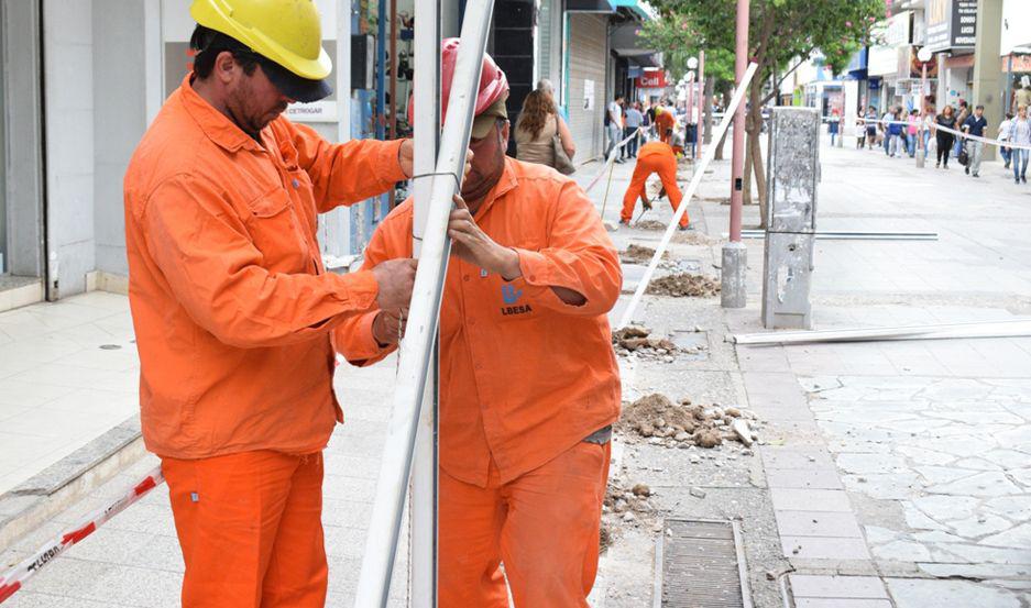 El municipio comenzoacute la obra de renovacioacuten de la peatonal Tucumaacuten
