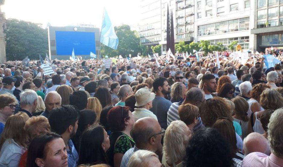 El acto en homenaje al fiscal federal tuvo lugar en la Plaza Vaticano de la ciudad de Buenos Aires