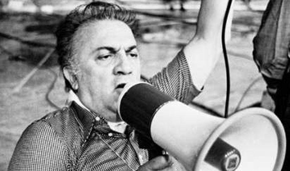 Federico Fellini cien antildeos del poeta del cine italiano