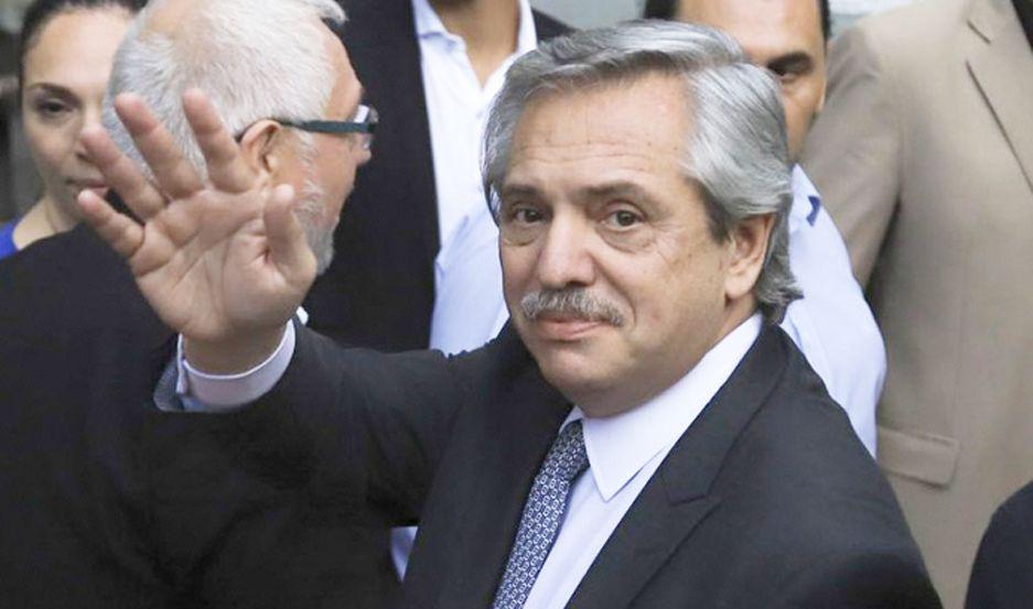 Alberto Fernaacutendez parte hoy a Israel en su primer viaje al exterior