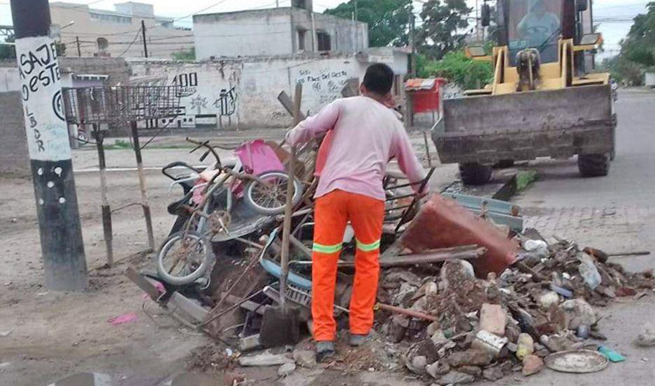 Operativos de limpieza comunal en San Germeacutes Ramoacuten Carrillo y Caacuteceres