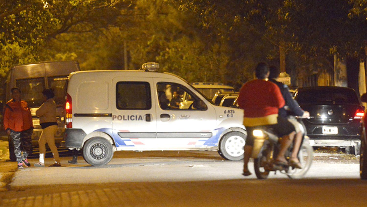 Un joven que intentoacute acuchillar a su ex y golpeoacute en el rostro a su hija de 3 antildeos terminoacute tras las rejas