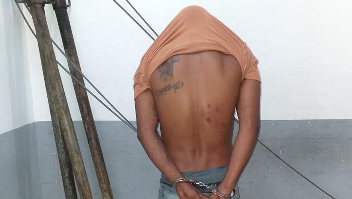 ldquoChochitordquo Rodriacuteguez roboacute hierros de una obra en la Escuela Normal de La Banda