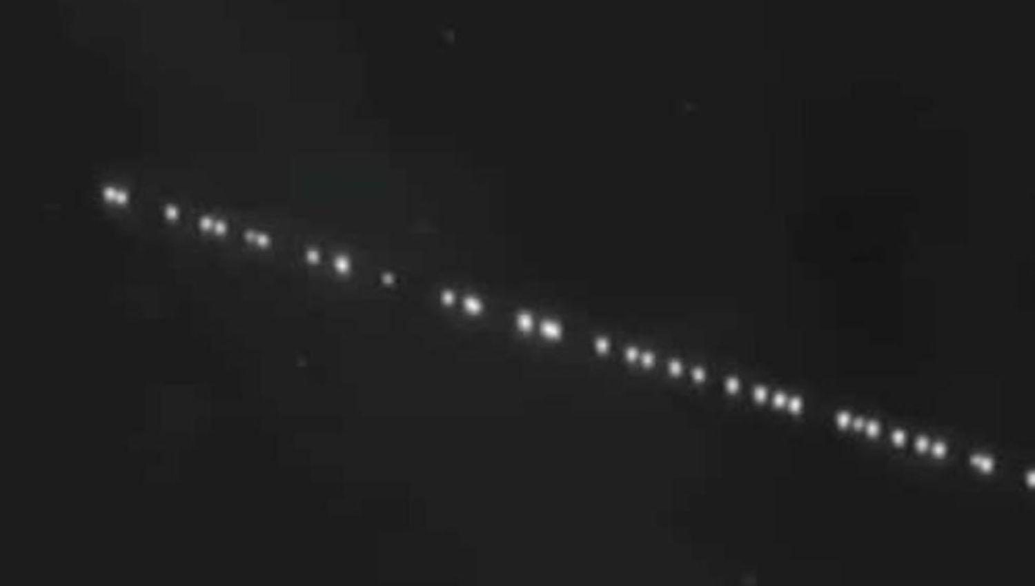 VIDEO  Los sateacutelites Starlink fueron vistos otra vez en el cielo de Santiago del Estero