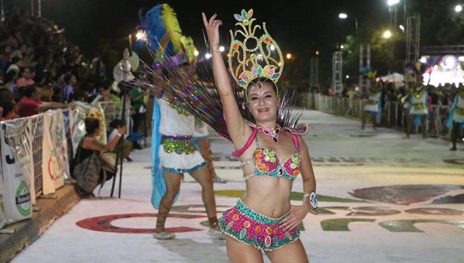 Festejan los 45 antildeos de los Corsos  de Carnaval Ciudad de Quimiliacute