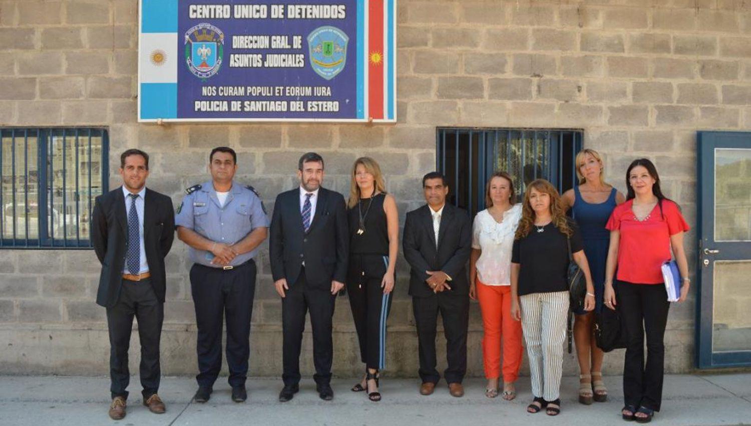 El Fiscal General de la provincia visitoacute el Centro Uacutenico de Detenidos