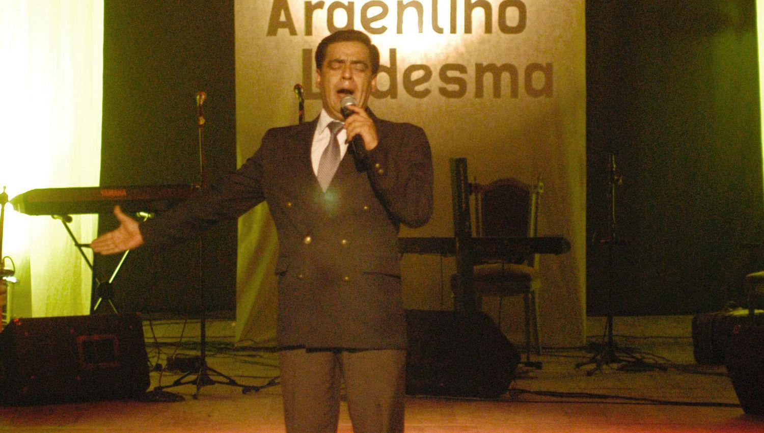 JULIO MIRÓ en oportnidad de participar de un tributo que se le realizó a Argentino Ledesma en Santiago