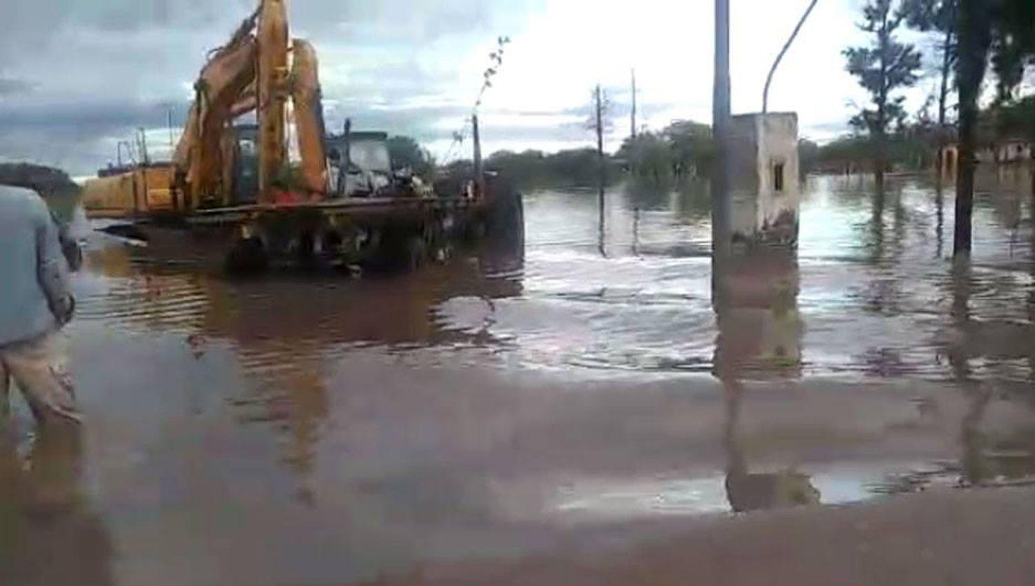 DAÑOS En tres barrios de Colonia El Simbolar las viviendas quedaron totalmente inundadas