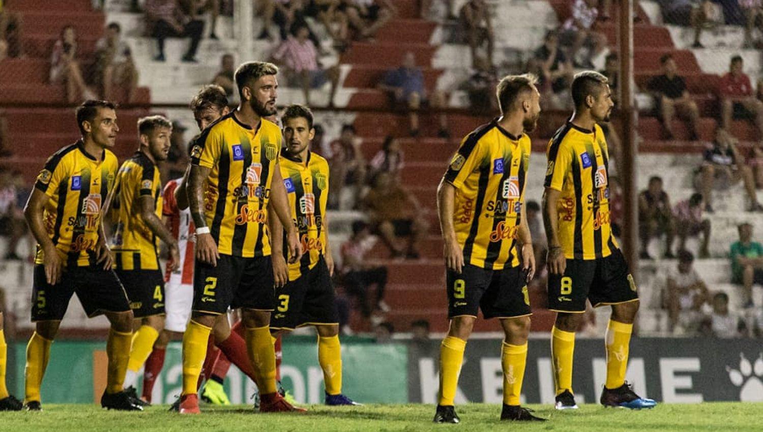 Mitre arrancoacute el antildeo con una derrota