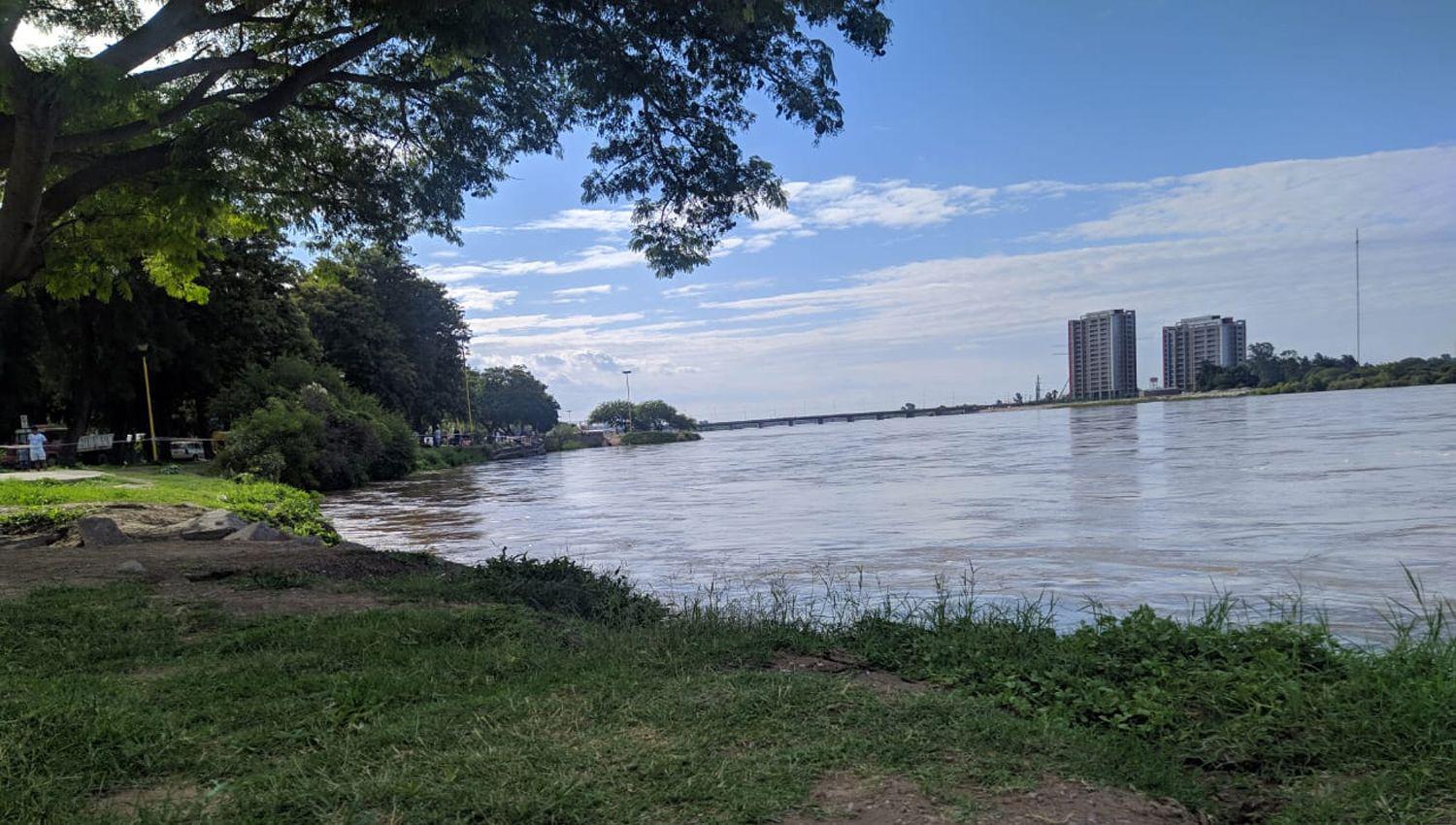 Impactantes imaacutegenes de la crecida del riacuteo Dulce