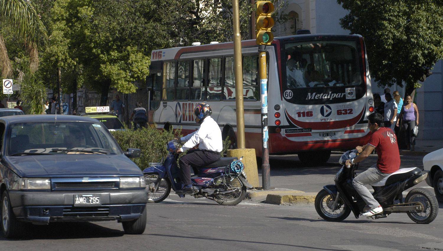 RIESGO La Municipalidad advirtió de manera especial sobre el giro a la izquierda desde Belgrano a Dorrego 
