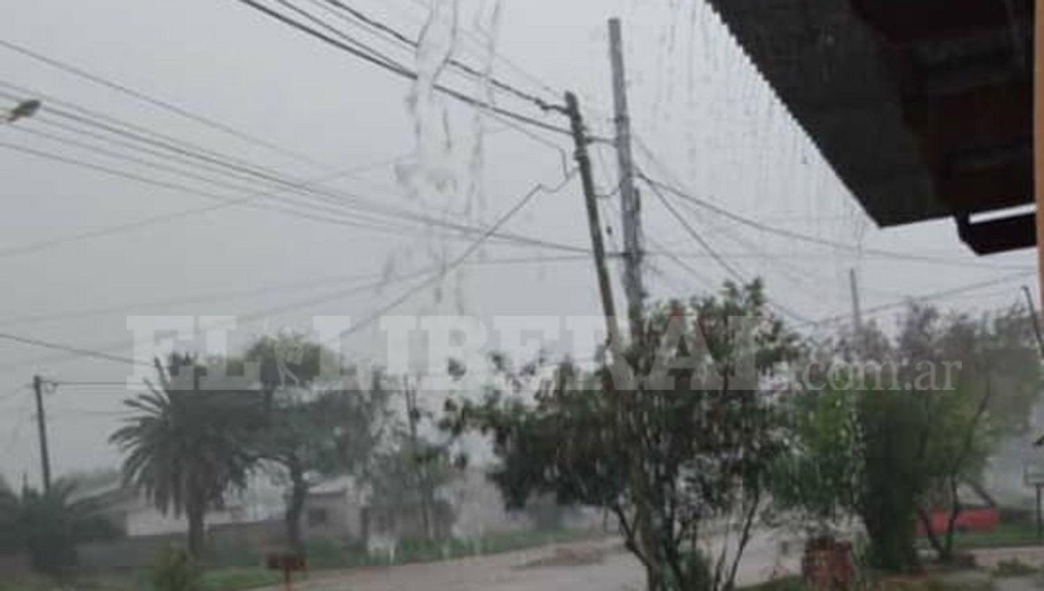 La lluvia se hizo presente en Antildeatuya y zonas aledantildeas