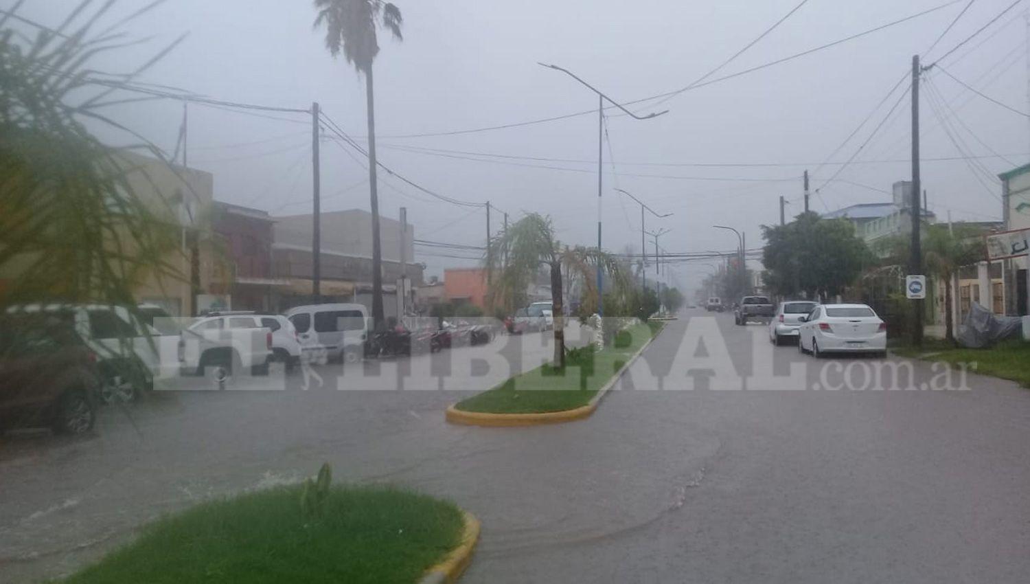 Antildeatuya soporta una lluvia torrencial en la mantildeana de este viernes
