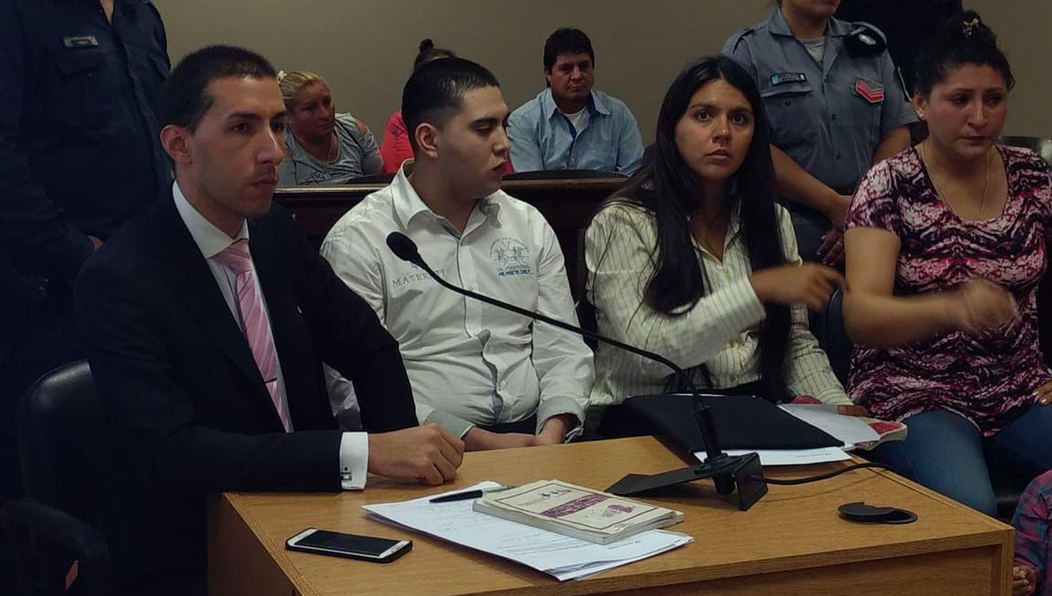 Los abogados Ríos López y Carla Trejo jugaron la �ltima carta por Analía Alderete Asistió ante el vocal con su hijo de cuatro años