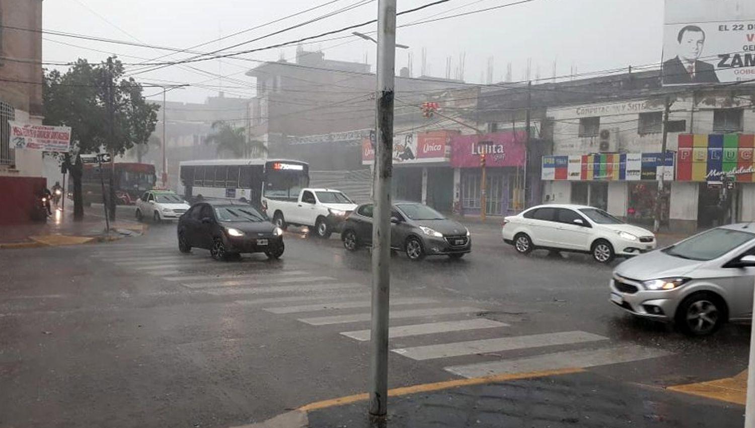 Rige el alerta por tormentas fuertes con viento y granizo para toda la provincia