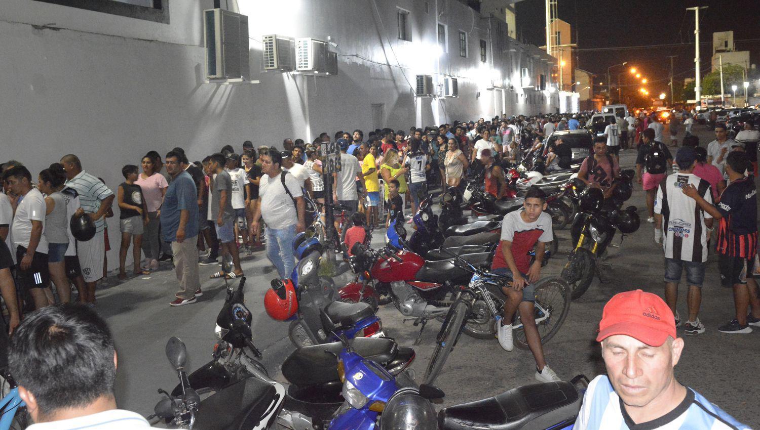 Central Coacuterdoba devolveraacute el dinero de las entradas del partido ante Boca