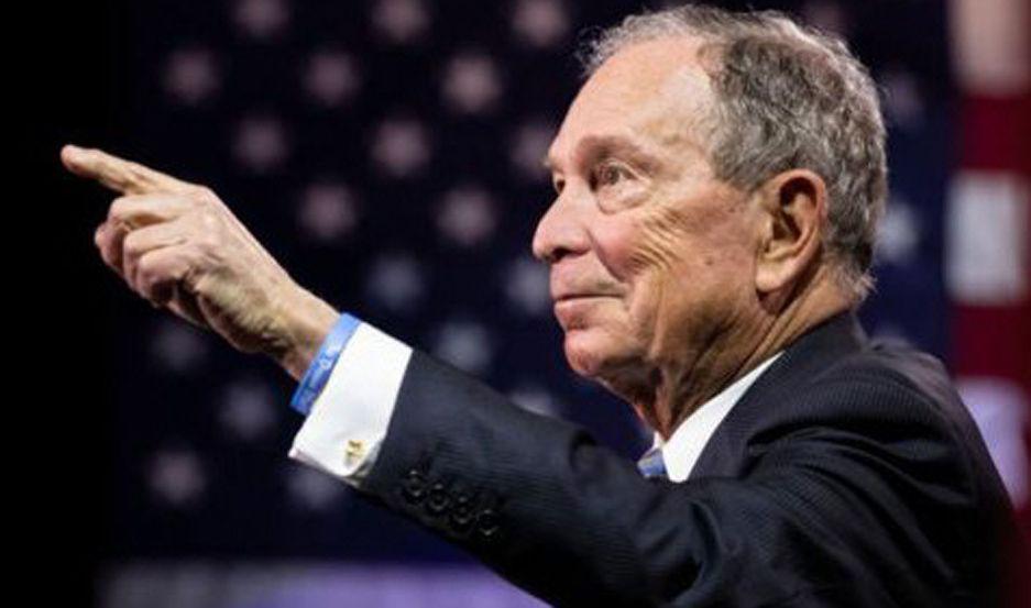 Ex alcalde neoyorquino Bloomberg crece en las encuestas y lo critican