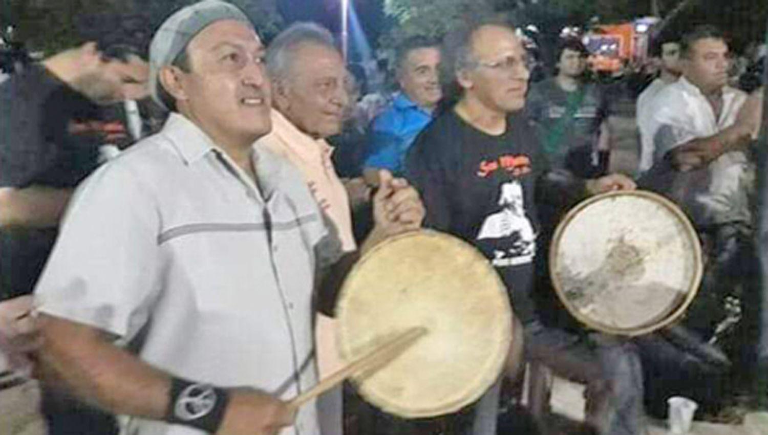 Beto Mansilla salió al rescate del género- No queremos que
se pierda porque es una m�sica muy rica en su melodía en su tem�tica