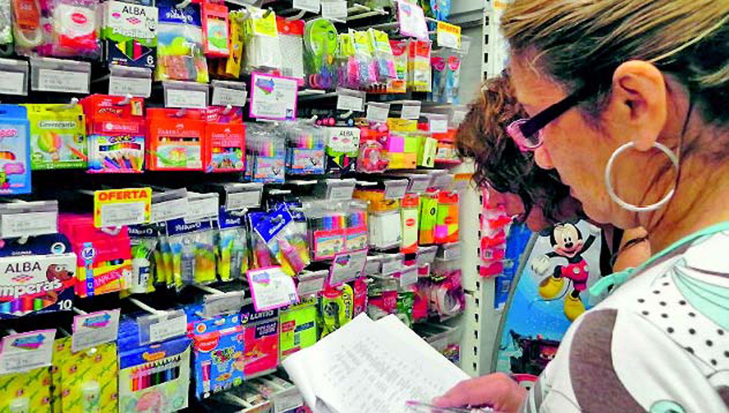 Carlos Loacutepez- ldquoLa gente estaacute dejando de consumir primeras marcas y busca alternativasrdquo