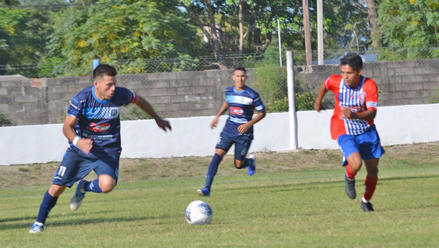 El partido entre Sportivo Fern�ndez y Unión Santiago tuvo mucha fricción pero poco juego Foto gentileza M�s Deportes Fern�ndez