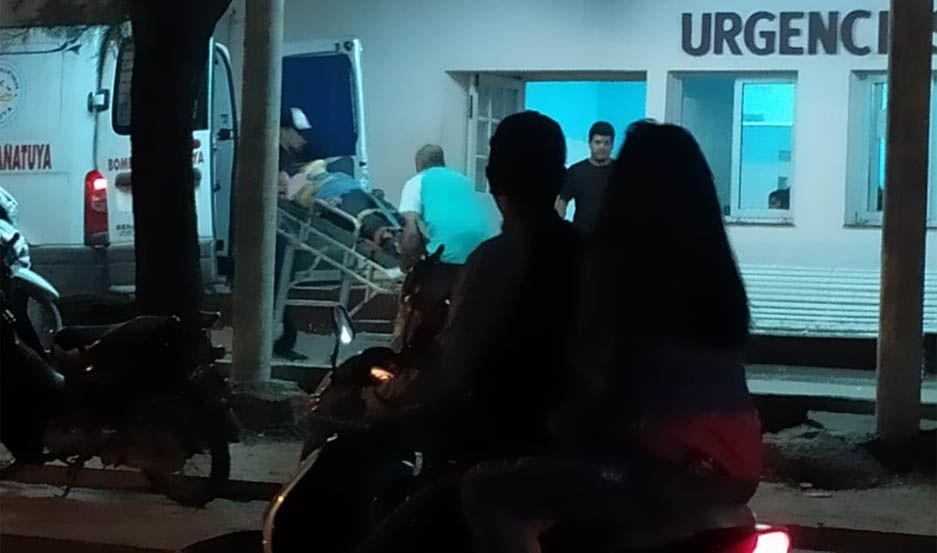 Un motociclista sufrioacute heridas graves tras chocar con una camioneta estacionada