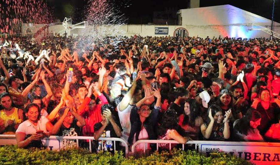 ÉXITO Miles de personas se dieron cita en las dos jornadas previas del Carnaval que organiza el Negro de La Banda
