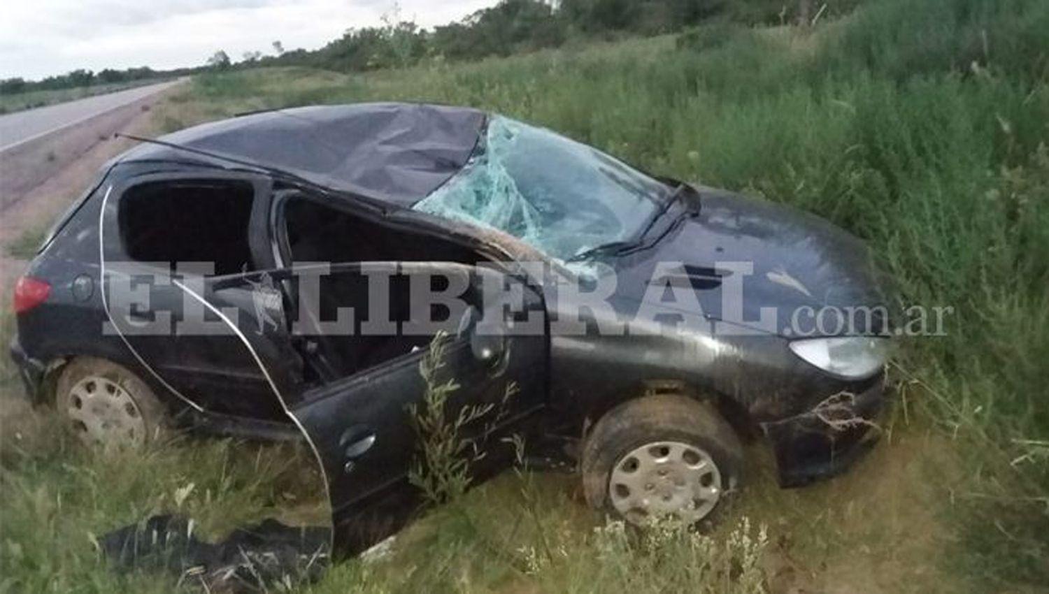 Ruta 9- una joven y un miembro de Prefectura Naval murieron en un terrible vuelco