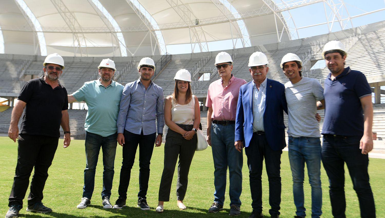 La presidenta del club Banfield visitoacute el Estadio Uacutenico de Santiago del Estero