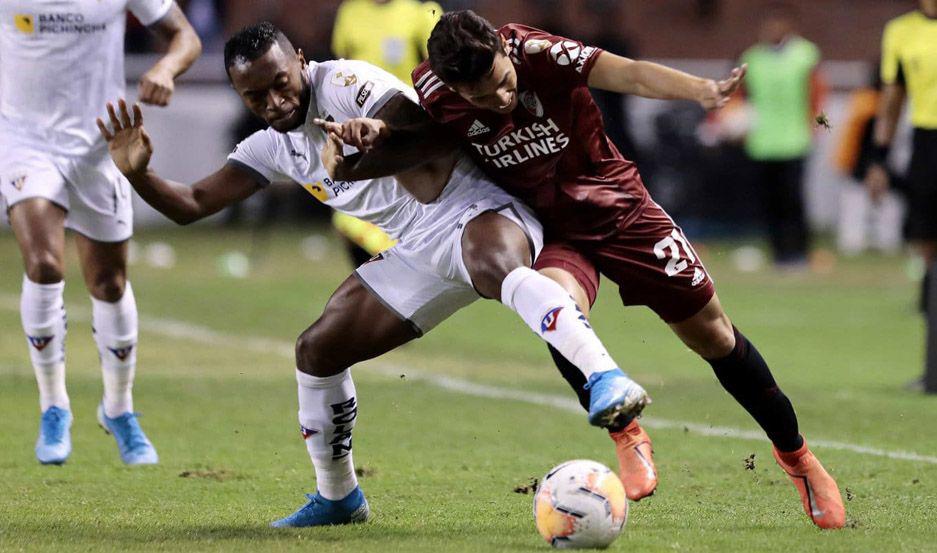 VIDEO  En su debut en la Libertadores River fue una sombra y cayoacute goleado ante Liga de Quito