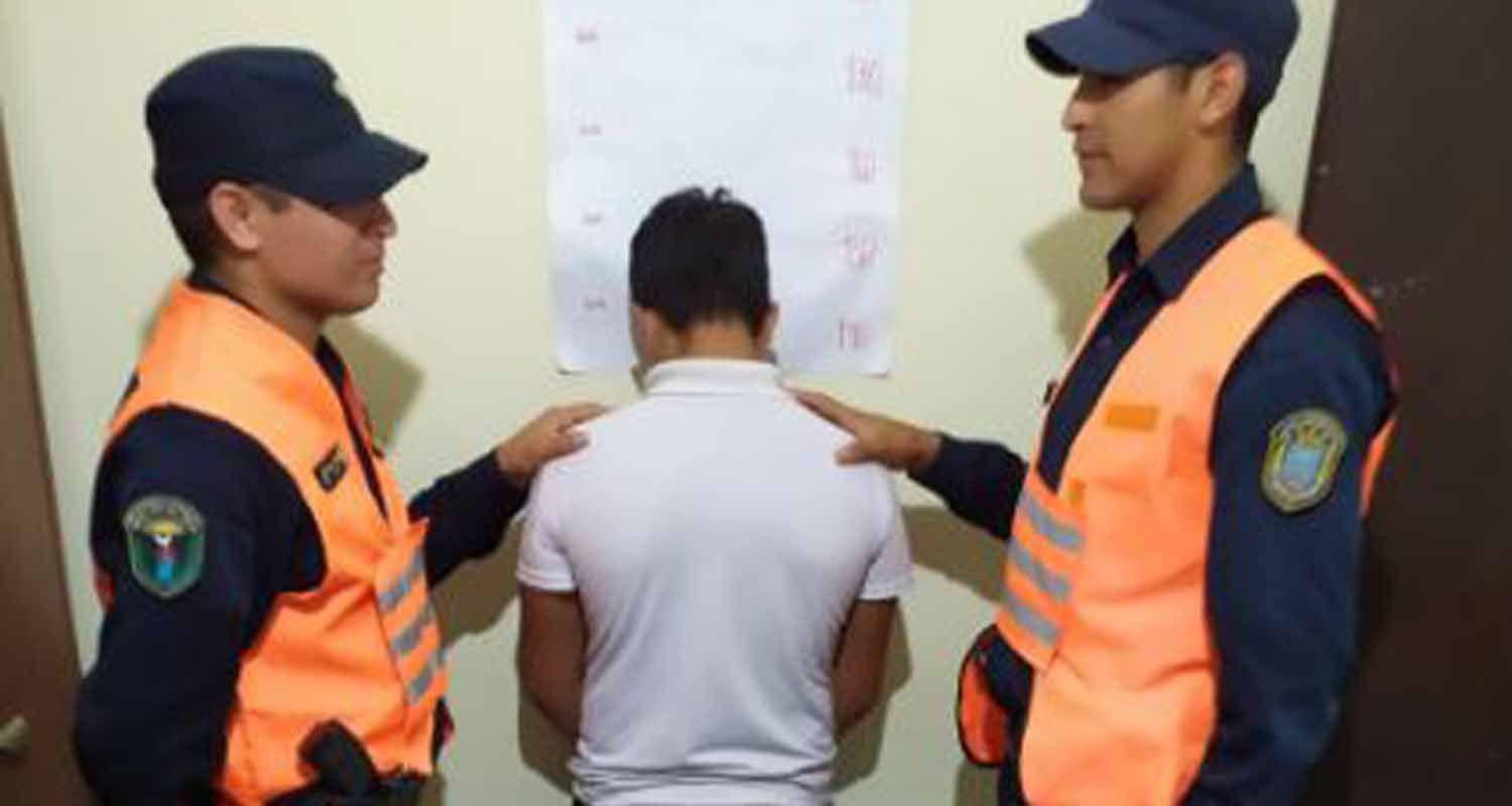 Padre e hijo tuvieron que devolver lo robado al ser descubiertos