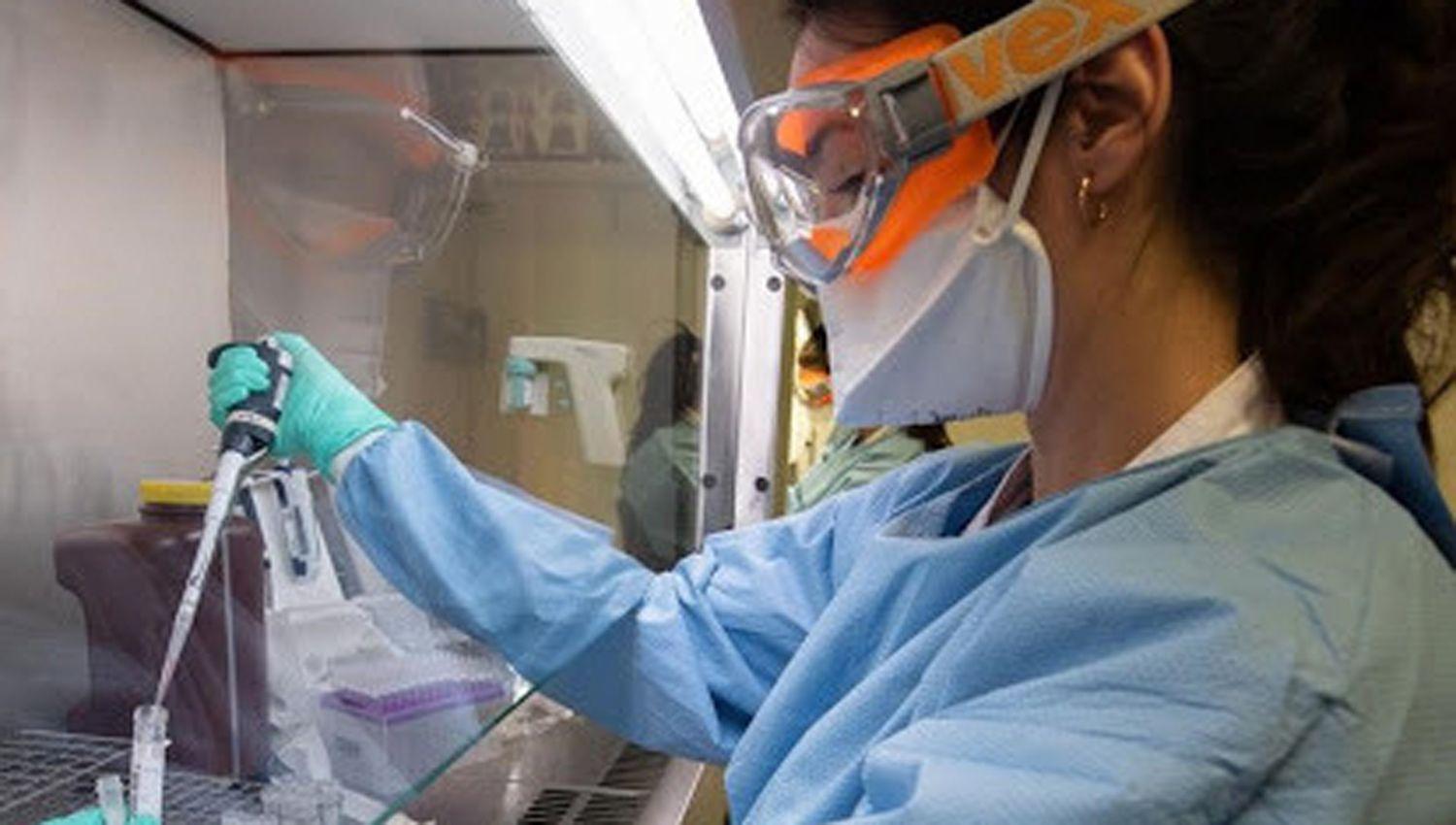 Regresó de un viaje por el norte de Italia con los síntomas compatibles con la enfermedad