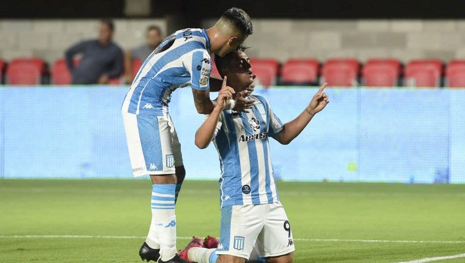 En el cierre de la Superliga Racing vencioacute a Estudiantes